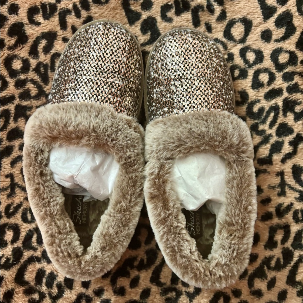 Skechers Memory Foam Slippers, 6.5